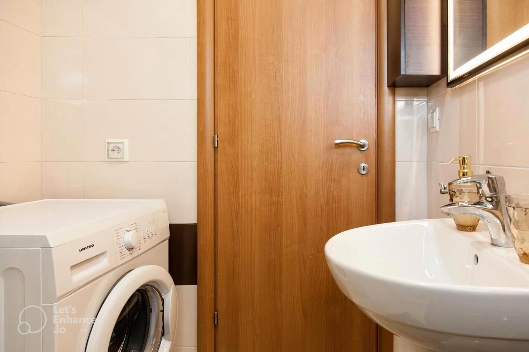 Onyx City Center Apartment With Parking Iraklio Exterior foto